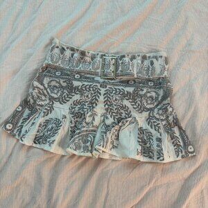 Brandy Melville Women's White and Grey Skirt